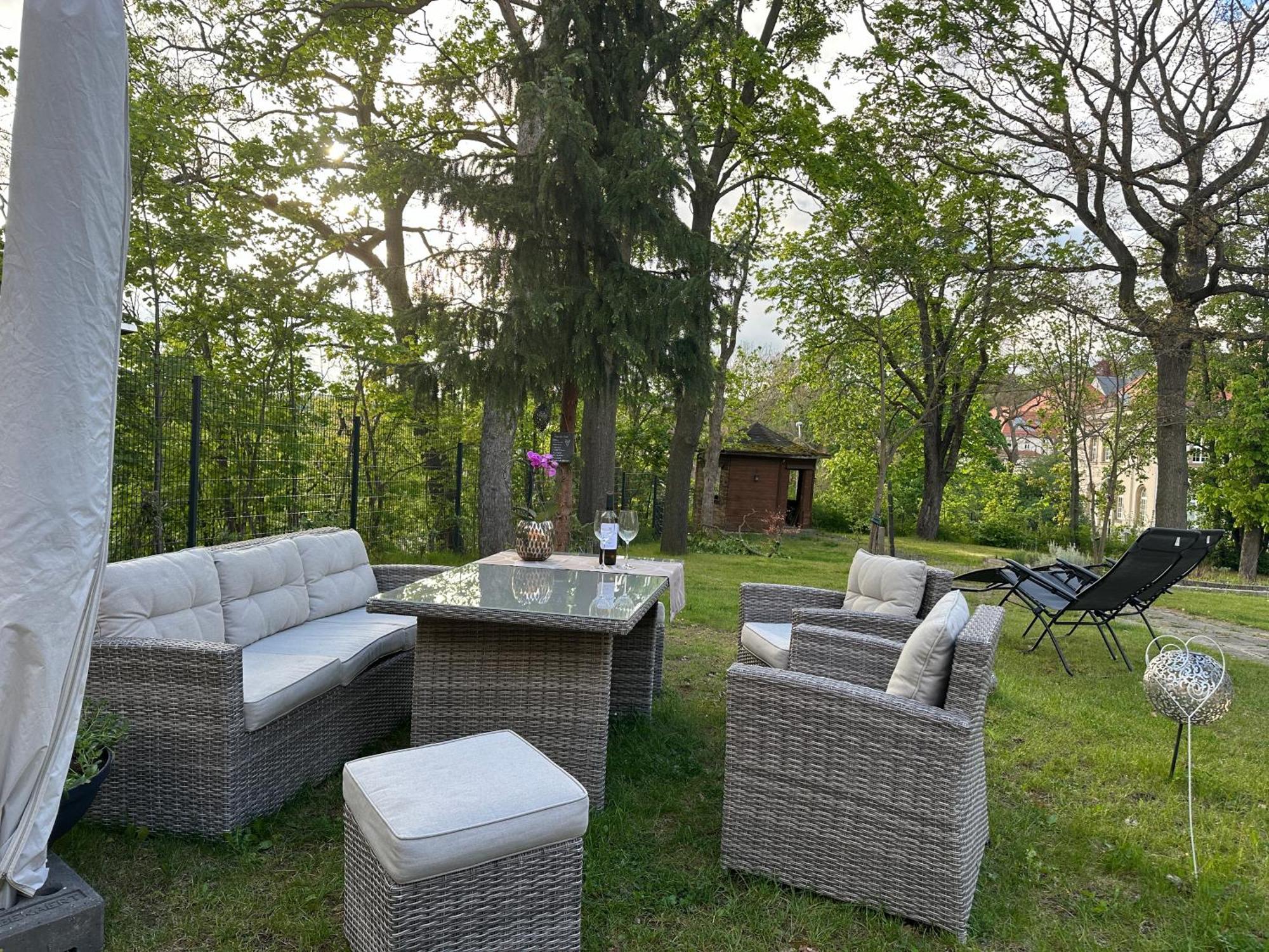 * Stadtvilla Plauen * * Aussergewoehnlich * 2 Zimmerwohnung * Zentrumsnah Екстериор снимка